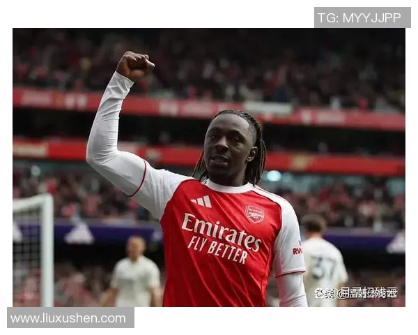 雄鹿队主场告负，赛季前景受挫：球队如何应对危机？