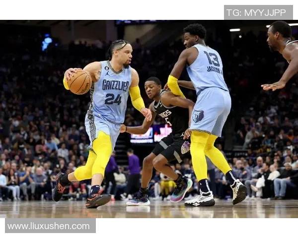 灰熊与国王精彩对决全场回放分析与精彩瞬间回顾