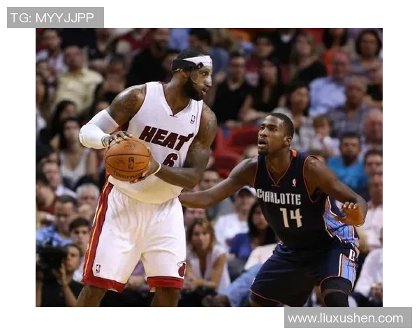 热火与山猫的激烈对决分析球员表现与战术策略全景回顾